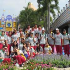 Field Trip to Dream World Year 11